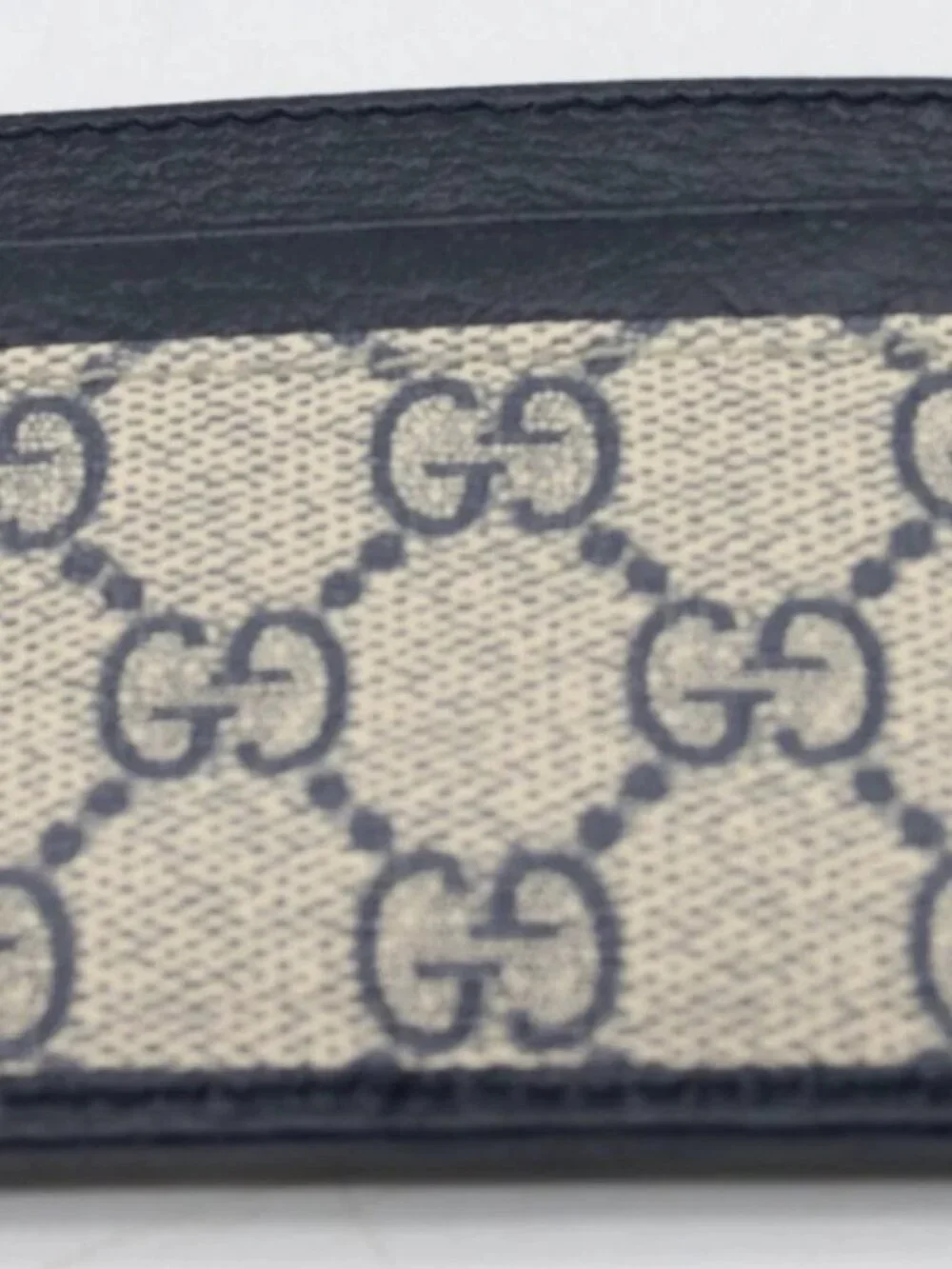 Gucci gg supreme